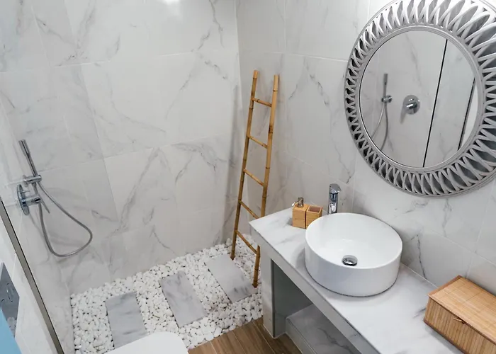 Дом отдыха Deluxe Тира